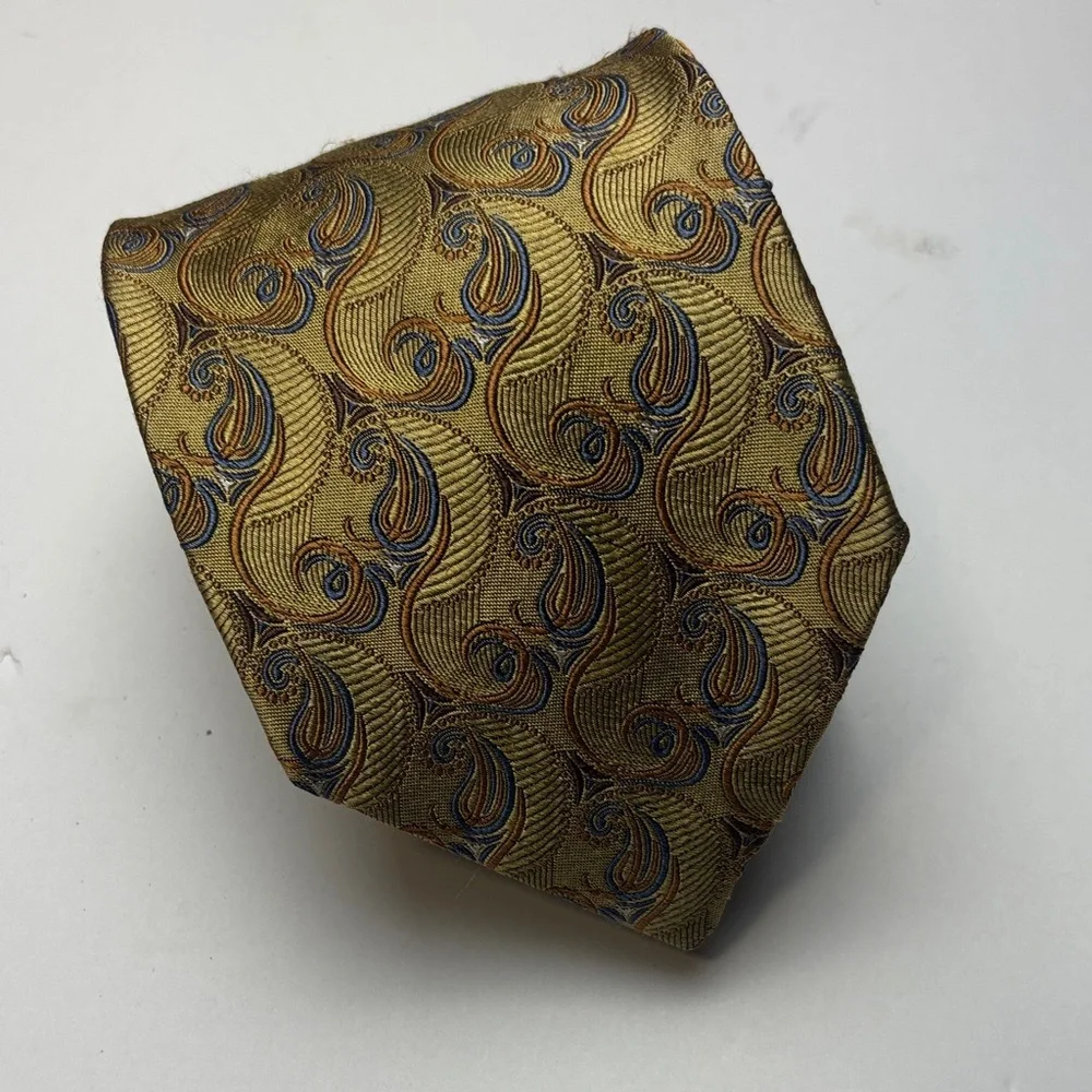 Robert Talbott Handsewn finest silk paisley‎ tie